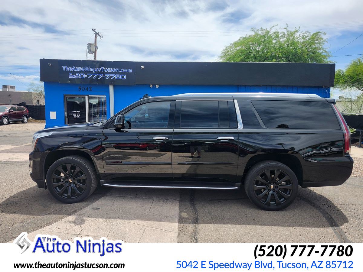 Used 2017 Cadillac Escalade ESV Luxury image 1