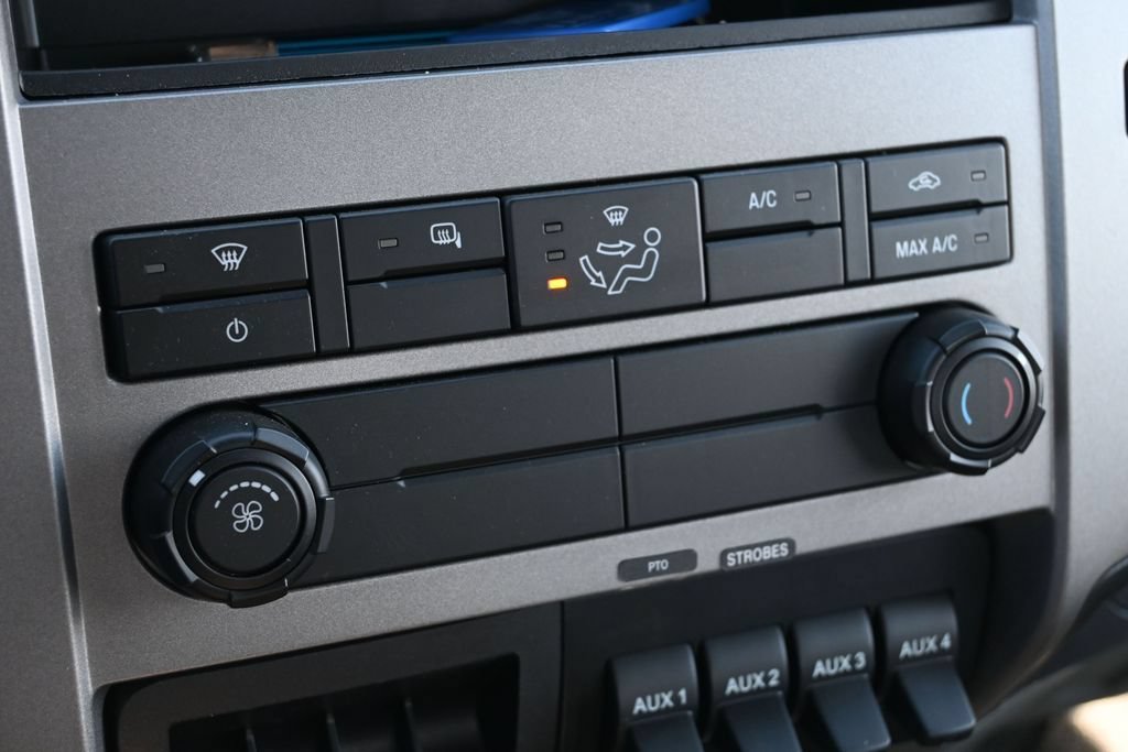 New 2026 Ford F750 2WD SuperCab Super Duty image 29
