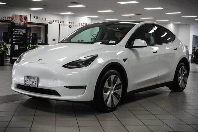 Used 2023 Tesla Model Y Long Range AWD/4WD image 3