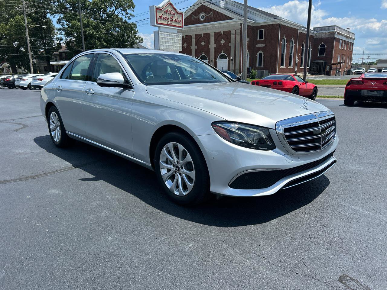 Used 2018 Mercedes-Benz E 300 image 3