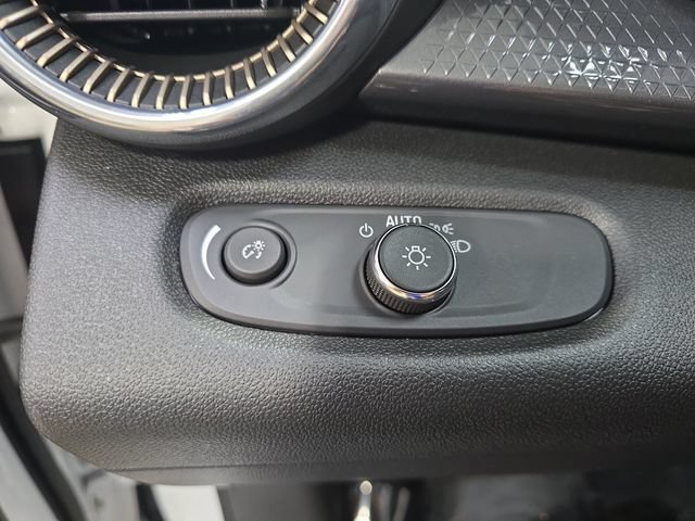 Used 2024 Chevrolet Trax ACTIV w/ Sunroof Package FWD image 26
