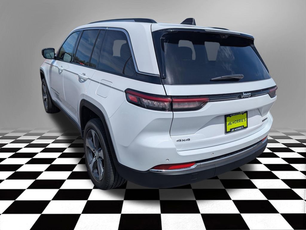 Used 2023 Jeep Grand Cherokee Limited w/ Luxury Tech Group II AWD/4WD image 5