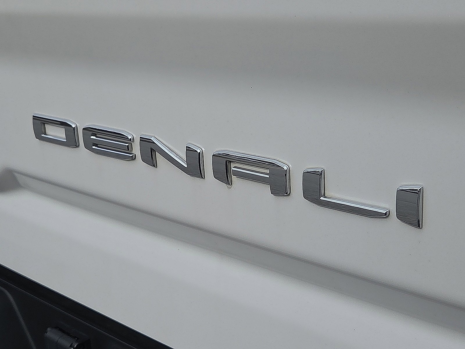 Used 2024 GMC Sierra 2500 Denali Ultimate image 8