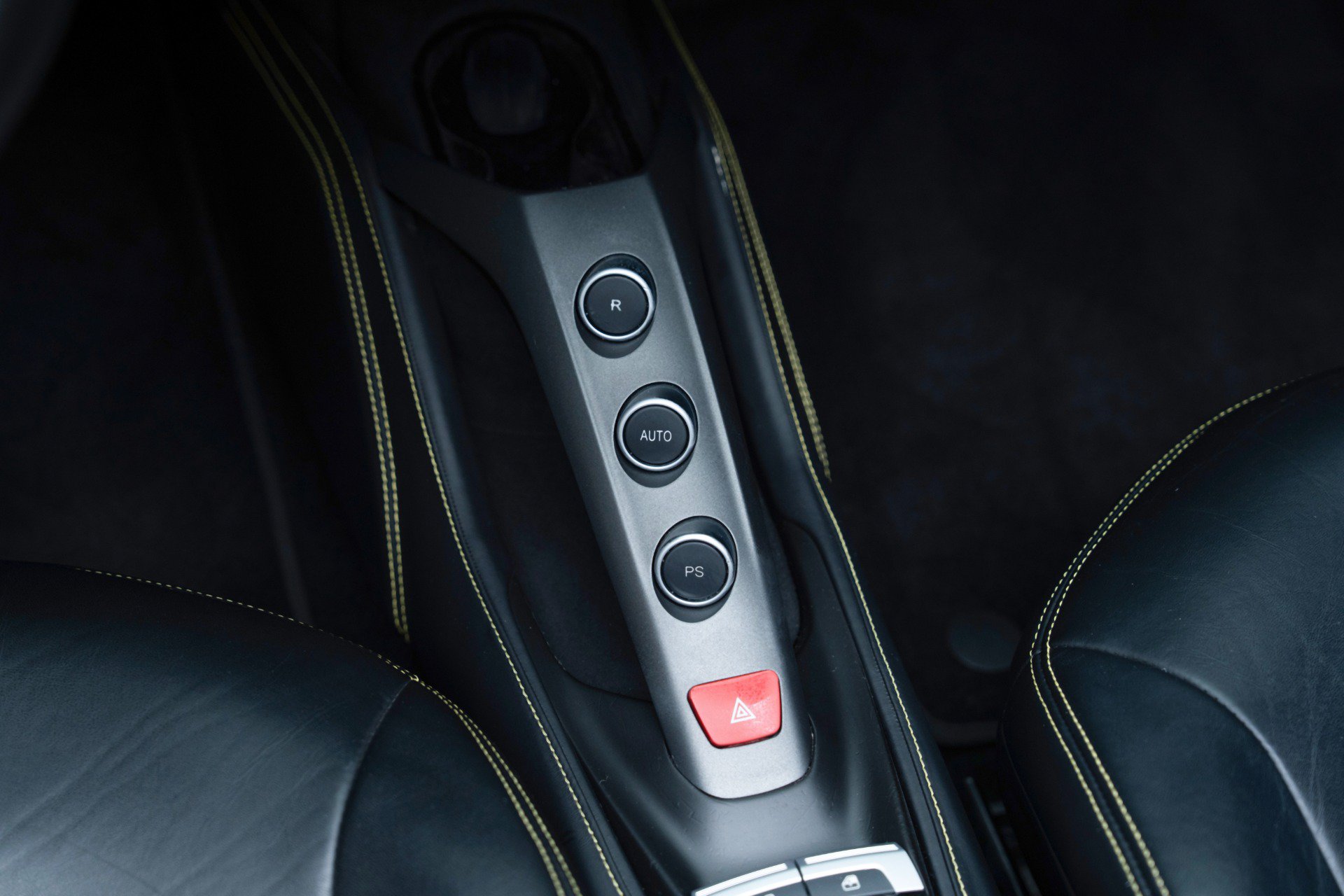 Used 2018 Ferrari 488 Spider RWD image 37