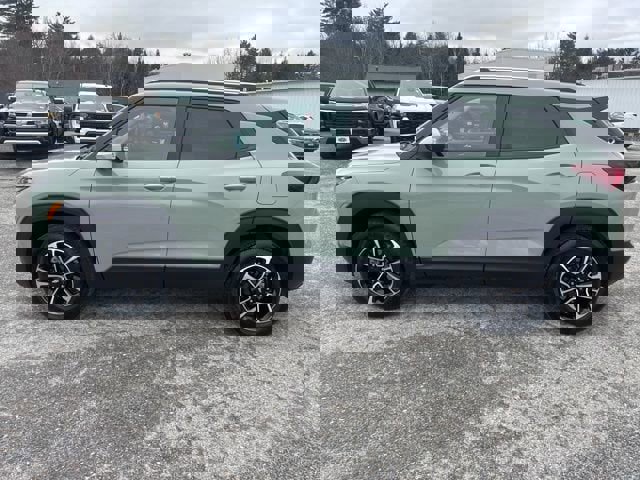 Used 2025 Chevrolet TrailBlazer LT w/ LT Cold Weather Package image 3