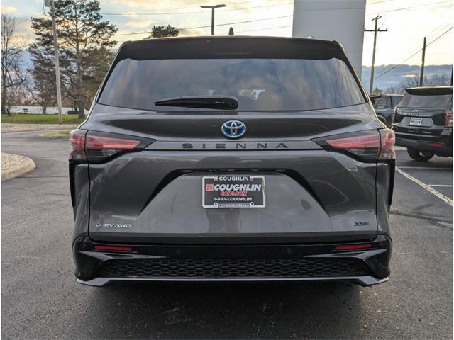 New 2025 Toyota Sienna XSE image 6