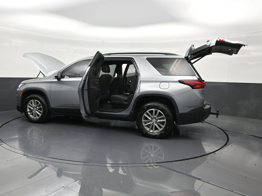 Used 2023 Chevrolet Traverse LT image 36