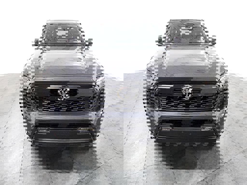 Used 2025 Toyota Tacoma TRD Off-Road image 2