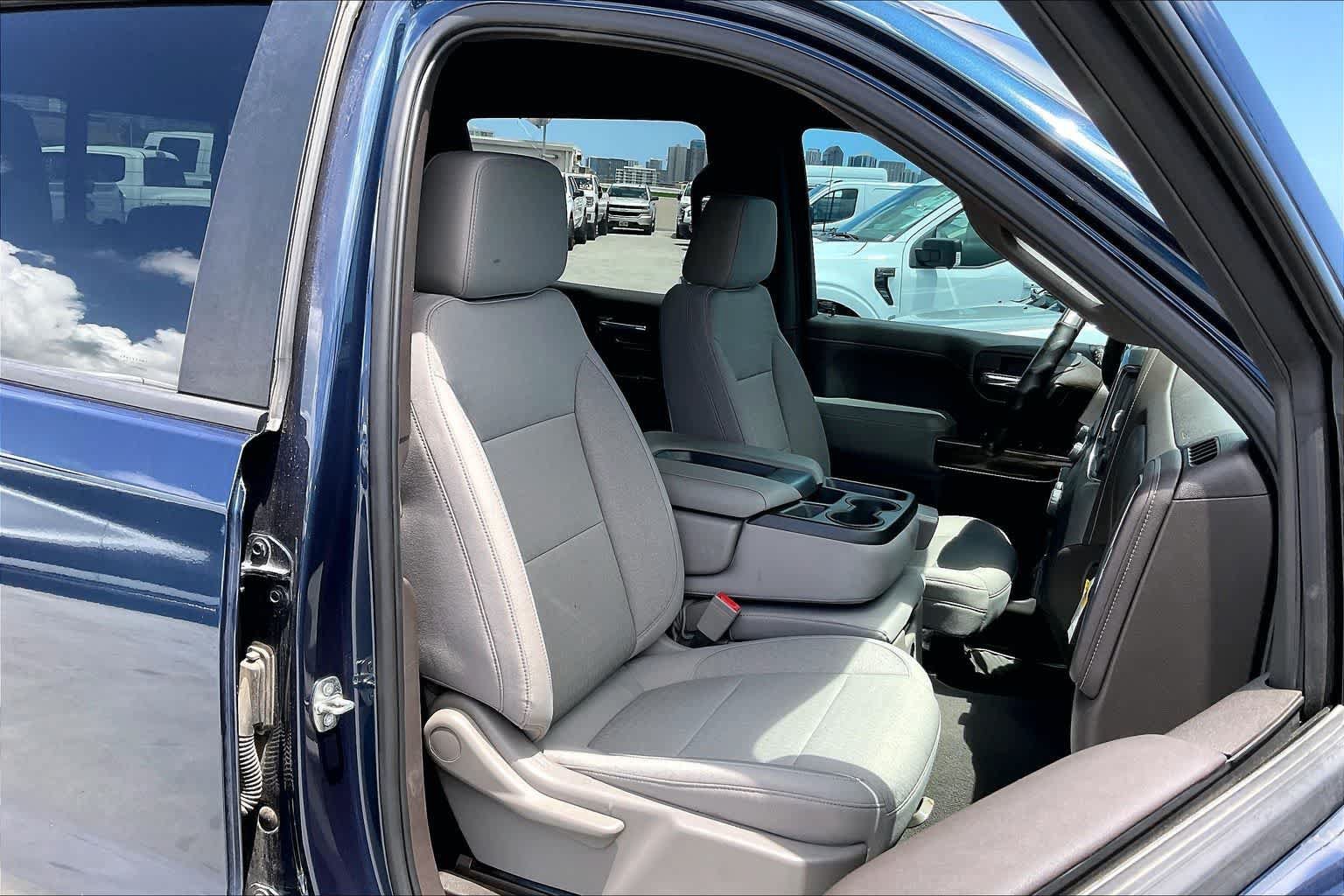 Used 2022 Chevrolet Silverado 1500 LT w/ Convenience Package II RWD image 13