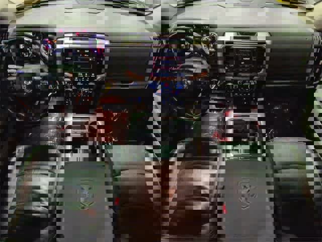 Used 2018 RAM 1500 Outdoorsman image 16