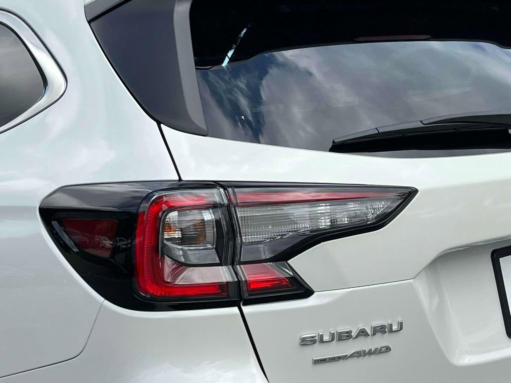 New 2025 Subaru Outback Limited image 8