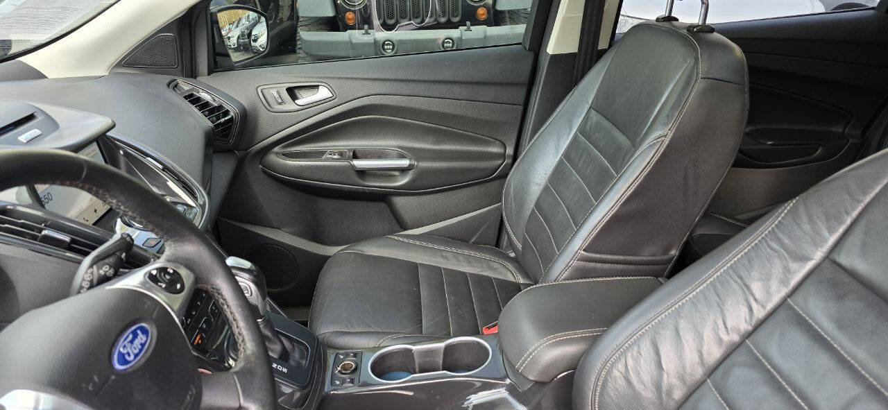 Used 2016 Ford Escape Titanium w/ Equipment Group 301A image 18