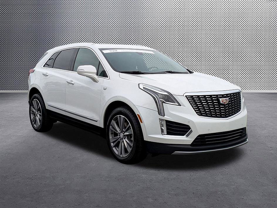 Certified 2025 Cadillac XT5 Premium Luxury image 3