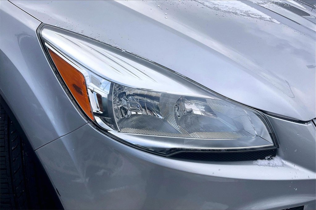 Used 2015 Ford Escape SE image 27