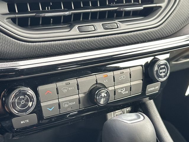 New 2026 Jeep Compass Latitude AWD/4WD image 34