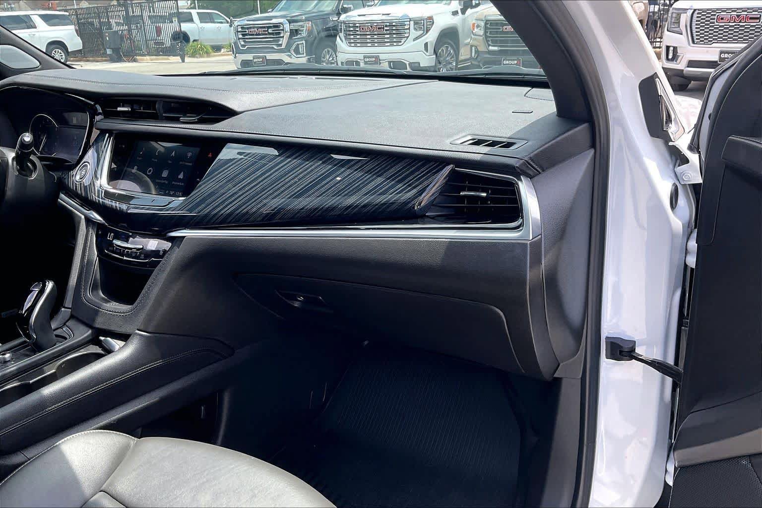 Used 2024 Cadillac XT6 Premium Luxury w/ LPO, Floor Liner Package FWD image 19