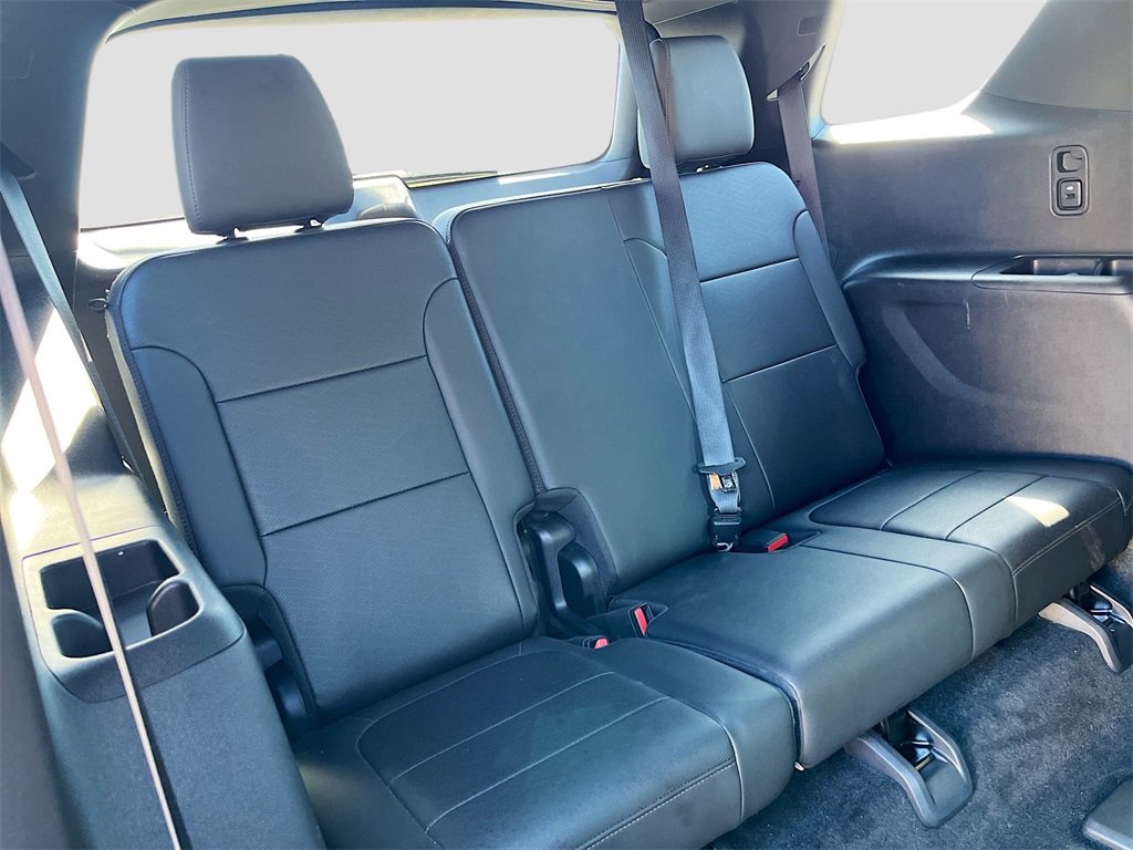 Used 2023 Chevrolet Traverse High Country image 29