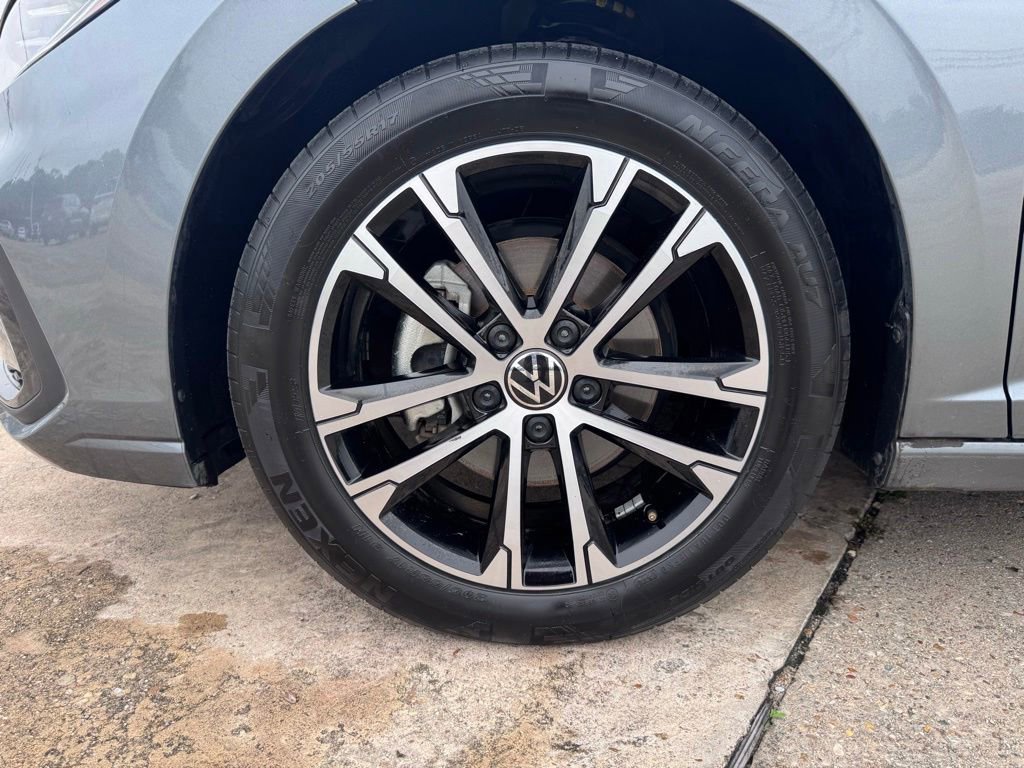 Used 2025 Volkswagen Jetta Sport FWD image 11