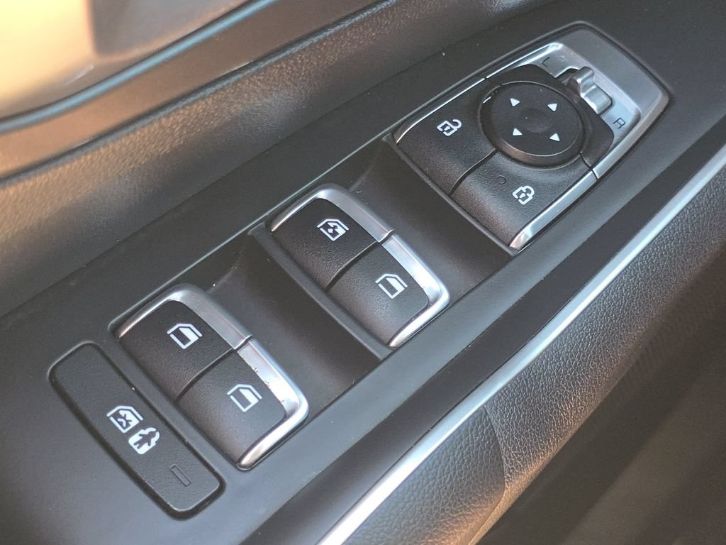 Used 2022 Kia Sorento S w/ Panoramic Sunroof Package FWD image 25