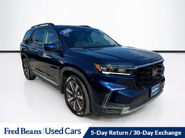 Certified 2025 Honda Pilot Touring image 1