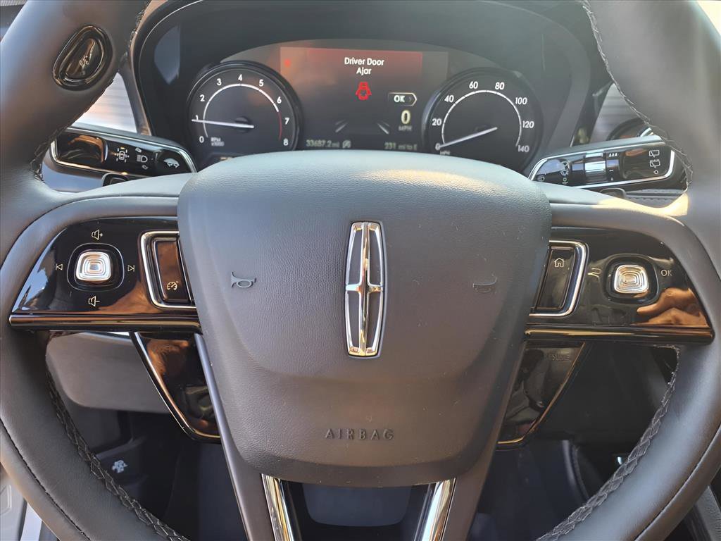 Certified 2022 Lincoln Corsair AWD w/ Equipment Group 101A image 6