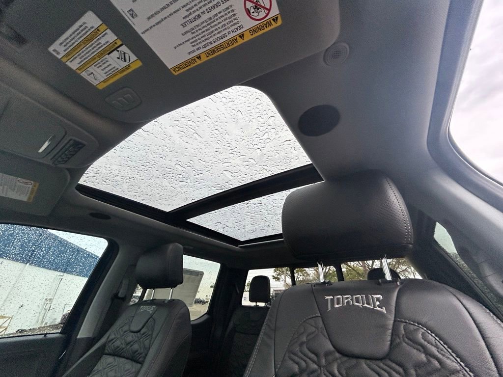 New 2026 Ford F250 Lariat w/ Black Appearance Package image 10