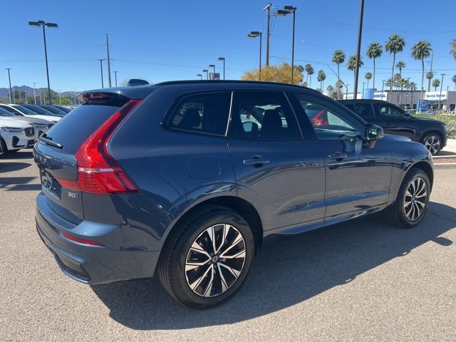 Used 2025 Volvo XC60 B5 Core image 3