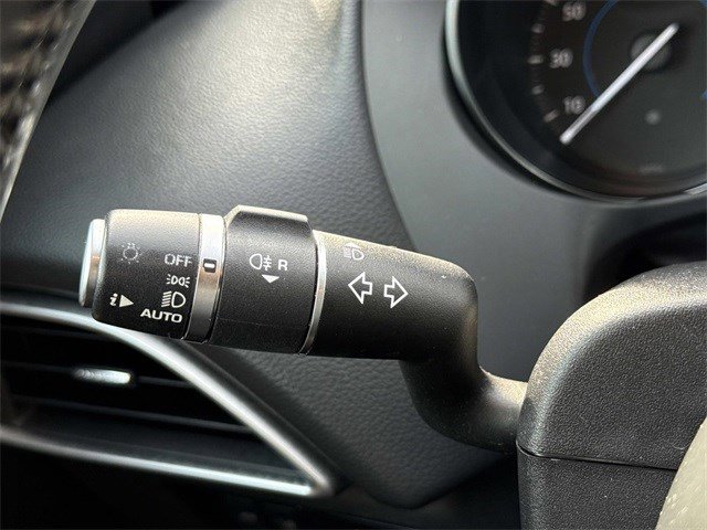 Used 2018 Jaguar F-PACE Premium image 27