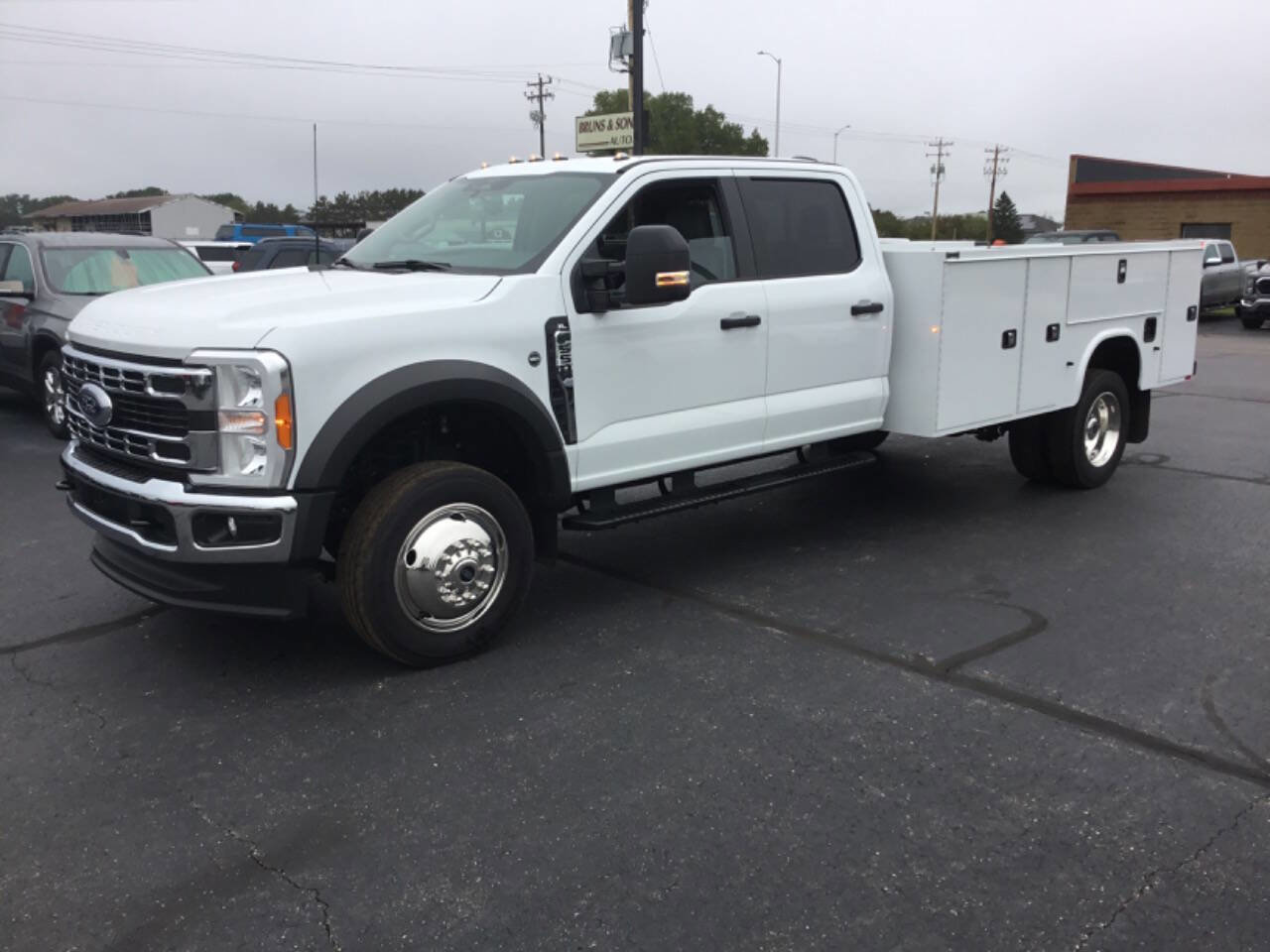 Used 2023 Ford F550 4x4 Crew Cab Super Duty image 1