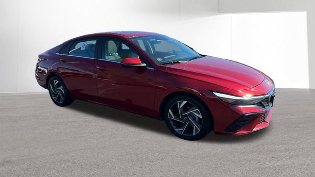 Used 2024 Hyundai Elantra Limited FWD image 2