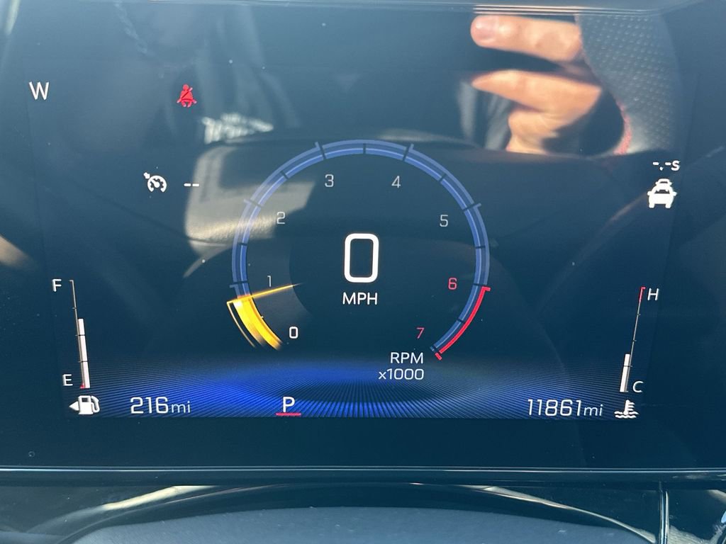 Certified 2025 Chevrolet Trax RS w/ Sunroof Package image 21