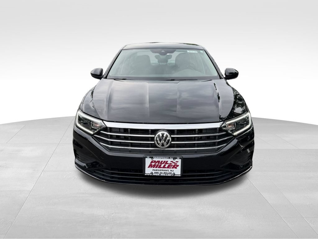 Used 2020 Volkswagen Jetta SEL FWD image 2