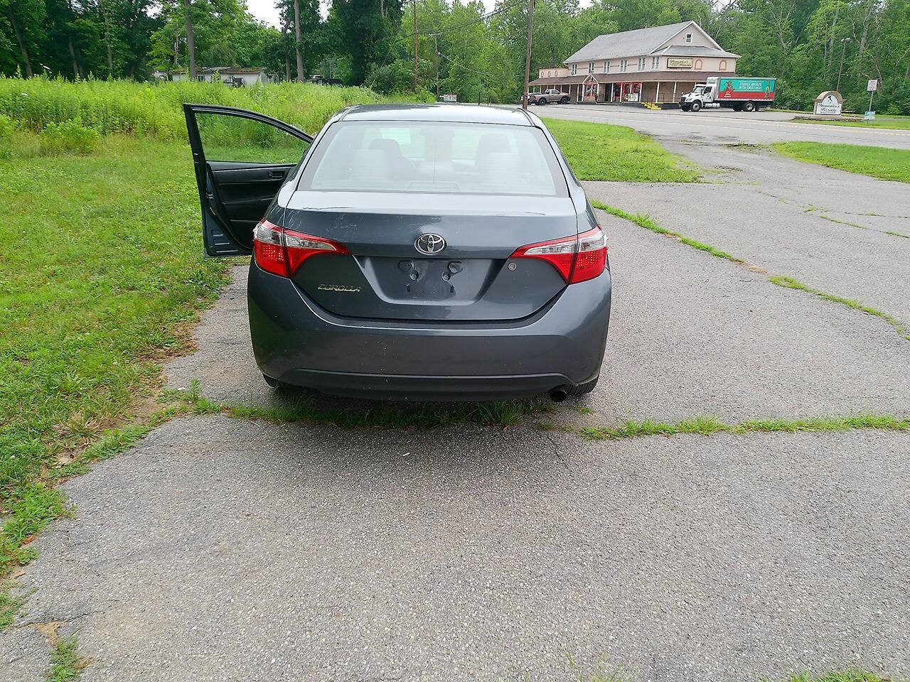 Used 2014 Toyota Corolla L FWD image 27