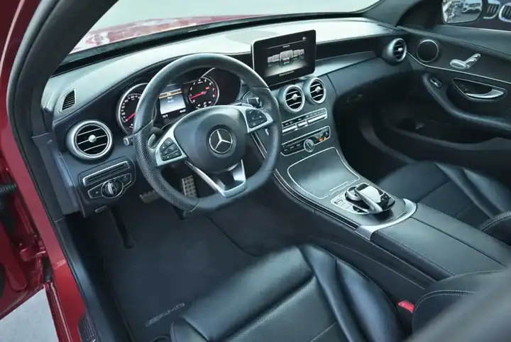 Used 2016 Mercedes-Benz C 300 Sedan w/ Surround View Package image 8
