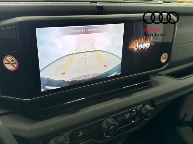 Used 2025 Jeep Wrangler Rubicon image 18