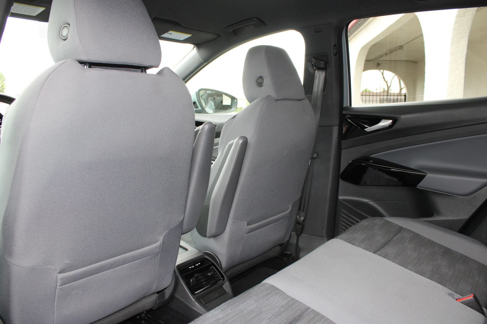Used 2021 Volkswagen ID.4 Pro RWD image 11