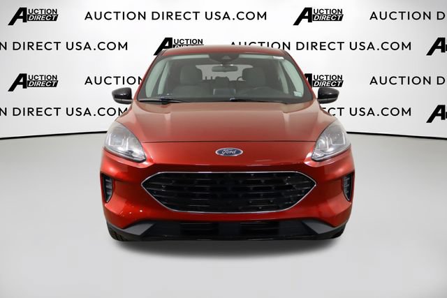 Used 2022 Ford Escape SE w/ SE Sport Appearance Package FWD image 2