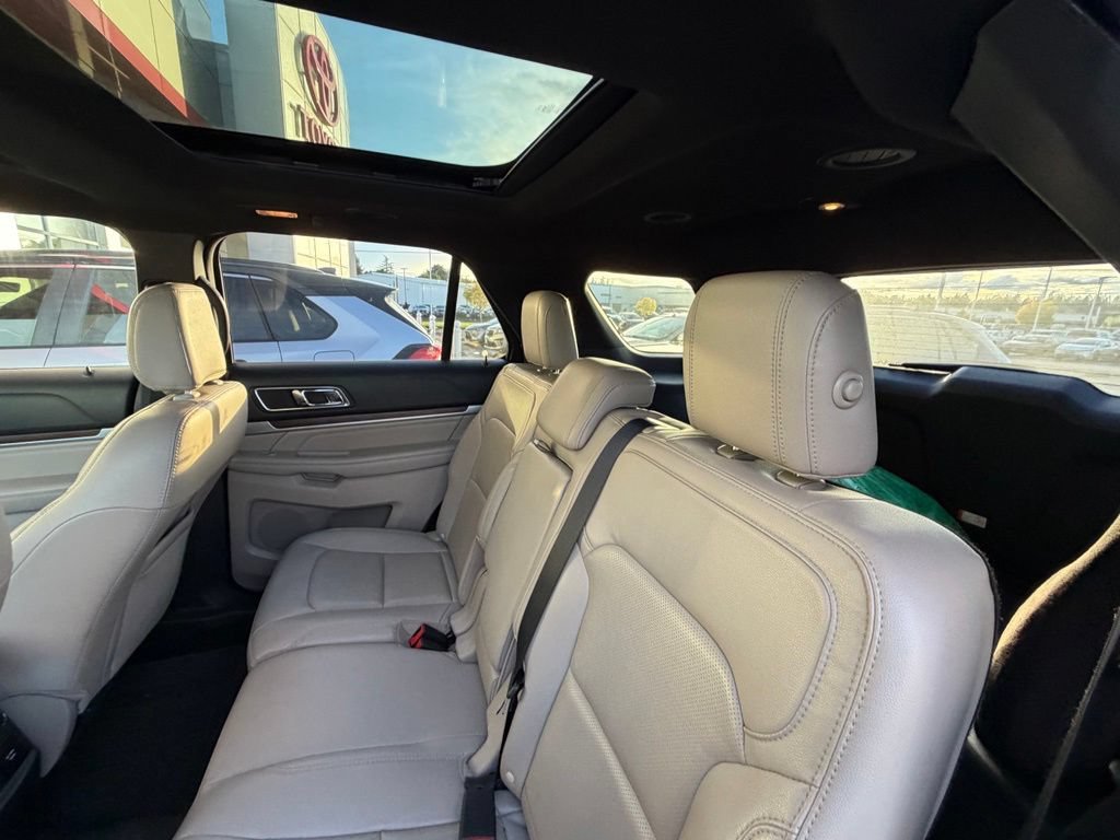Used 2018 Ford Explorer Limited AWD/4WD image 10