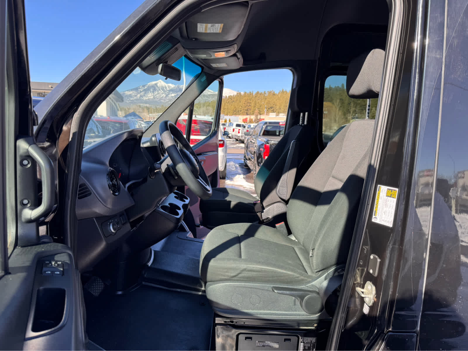 Used 2019 Freightliner Sprinter 2500 image 7