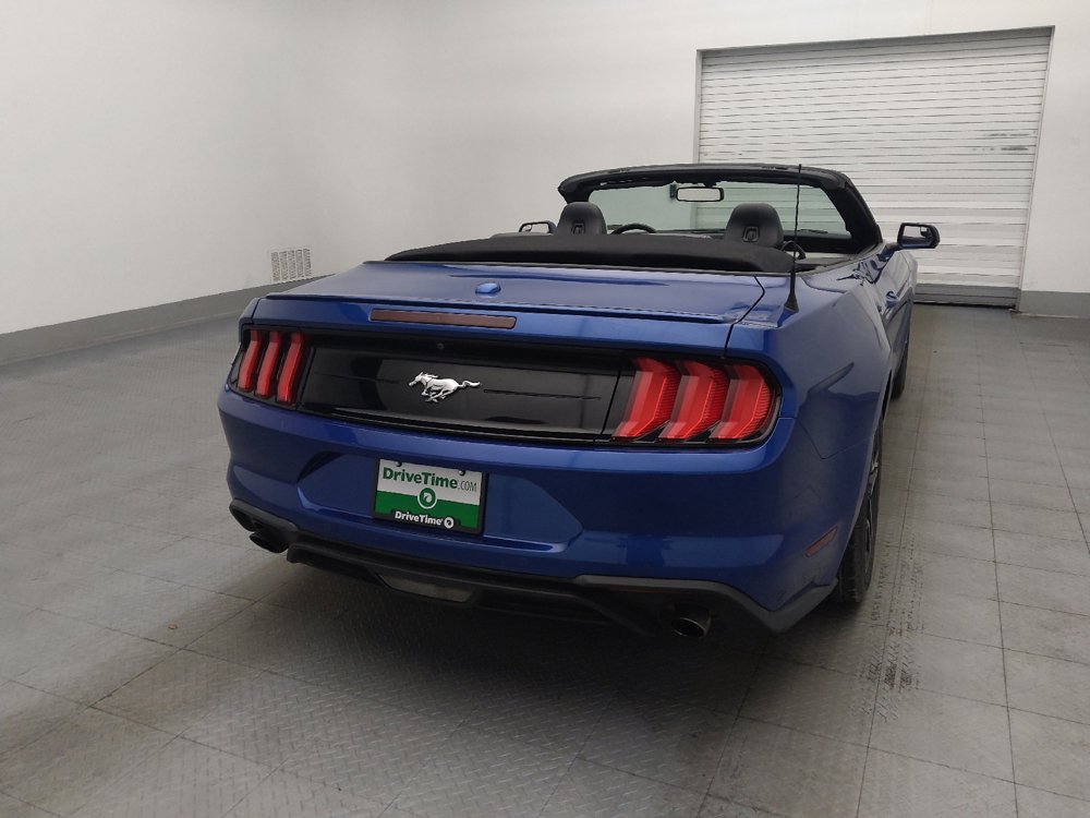 Used 2018 Ford Mustang Premium RWD image 7