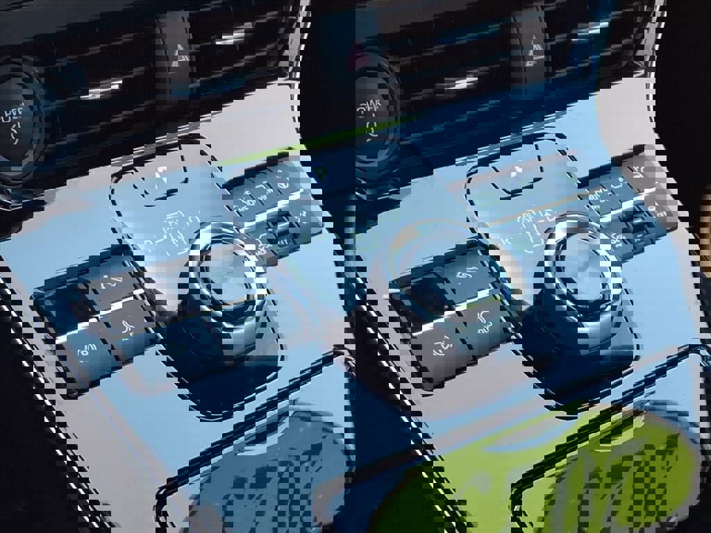 Certified 2023 Subaru Solterra AWD image 31