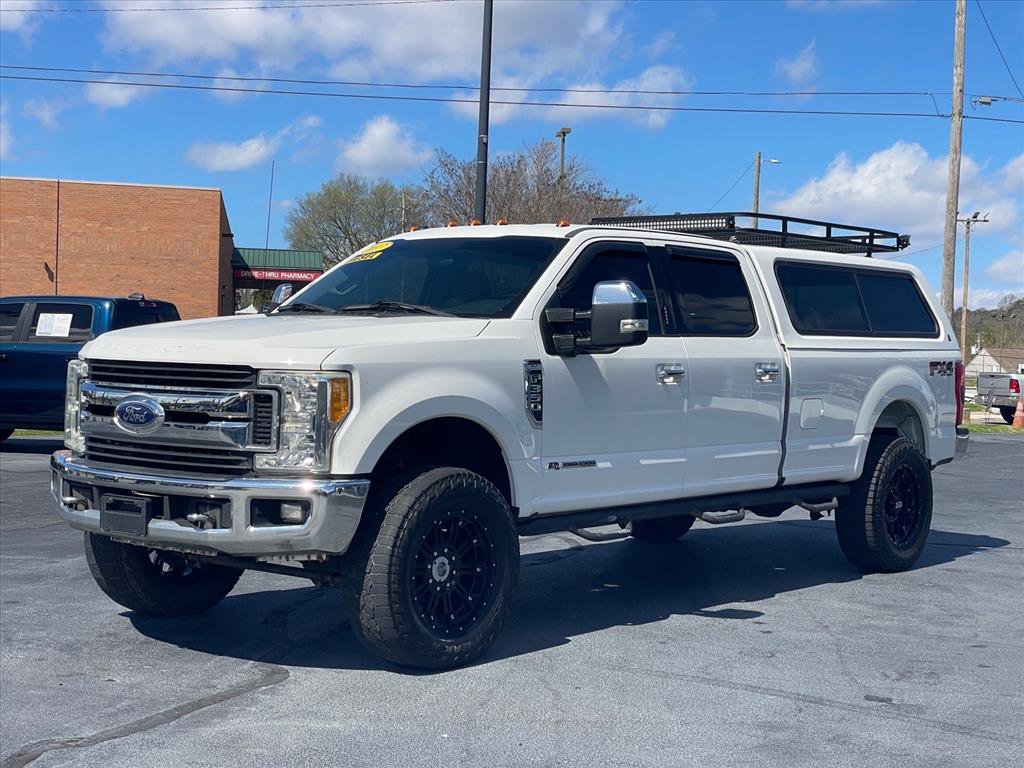 Used 2017 Ford F350 XLT w/ XLT Premium Package image 3