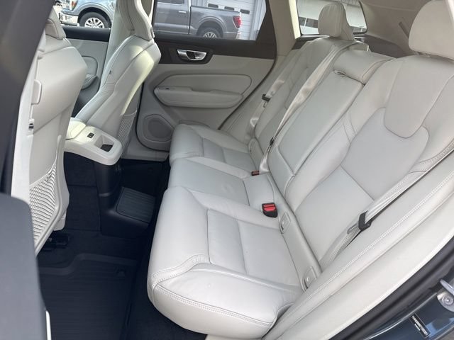 New 2026 Volvo XC60 T8 Ultra w/ Protection Package Premier AWD/4WD image 3