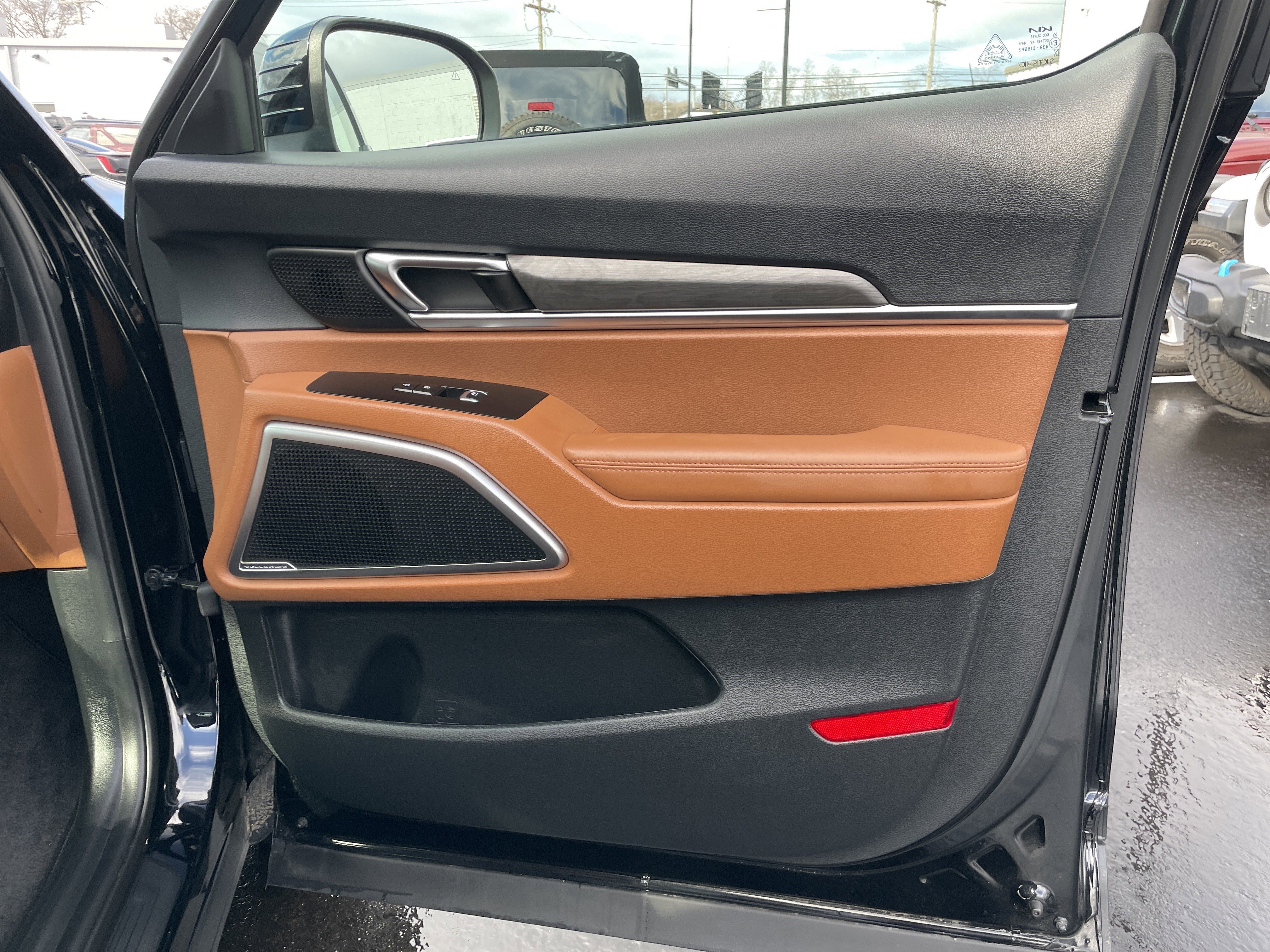 Used 2025 Kia Telluride EX X-Line image 9