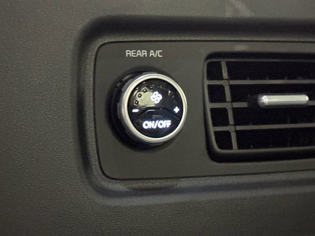 Used 2025 Hyundai Santa Fe XRT image 35