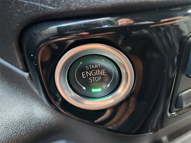 Used 2025 Chevrolet Silverado 2500 ZR2 w/ Technology Package AWD/4WD image 8