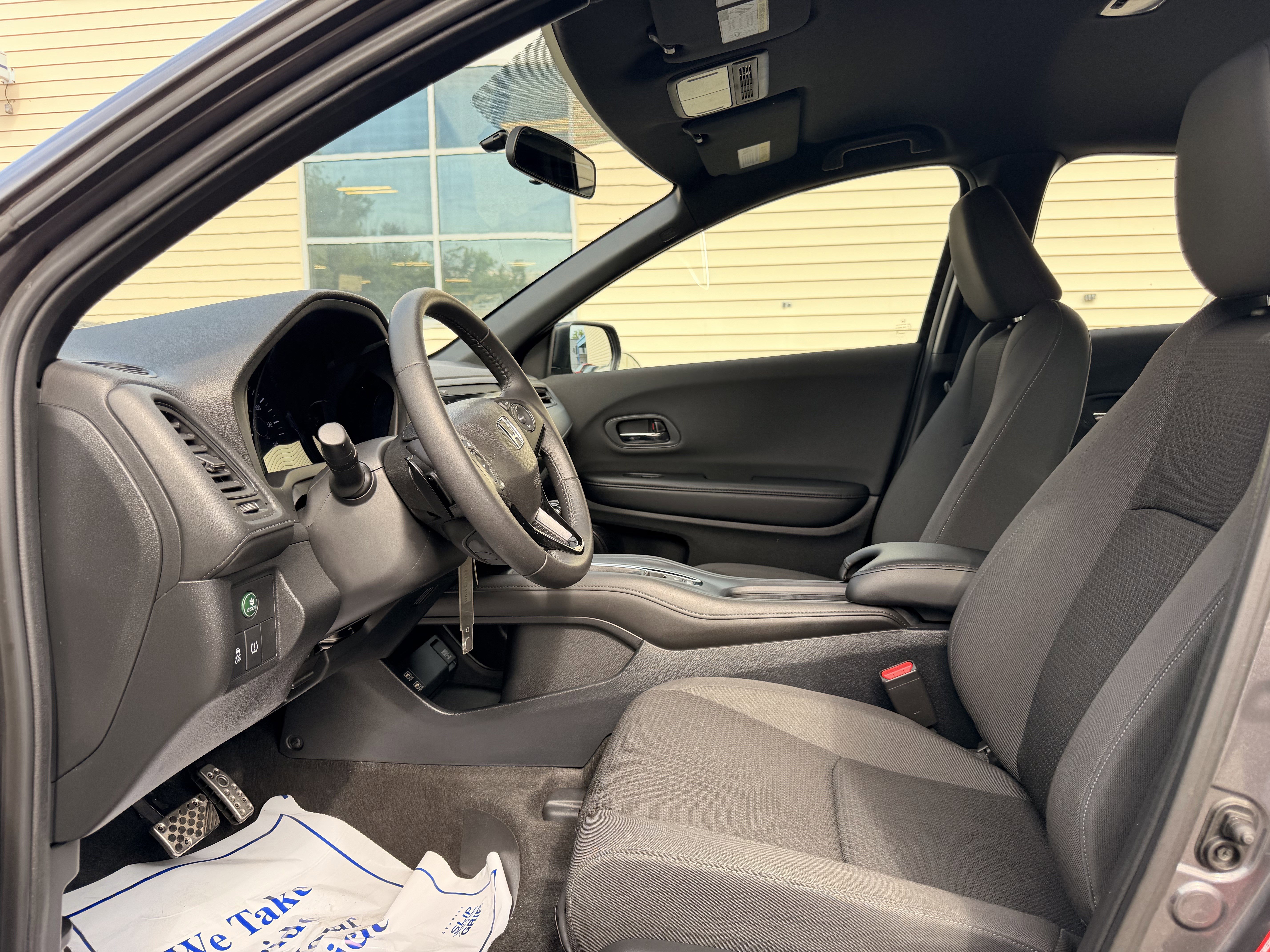 Used 2019 Honda HR-V Sport image 11