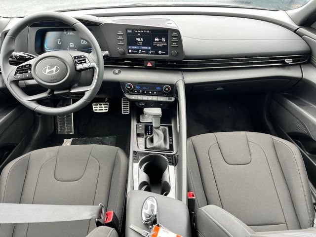 New 2026 Hyundai Elantra SEL Sport Premium FWD image 9