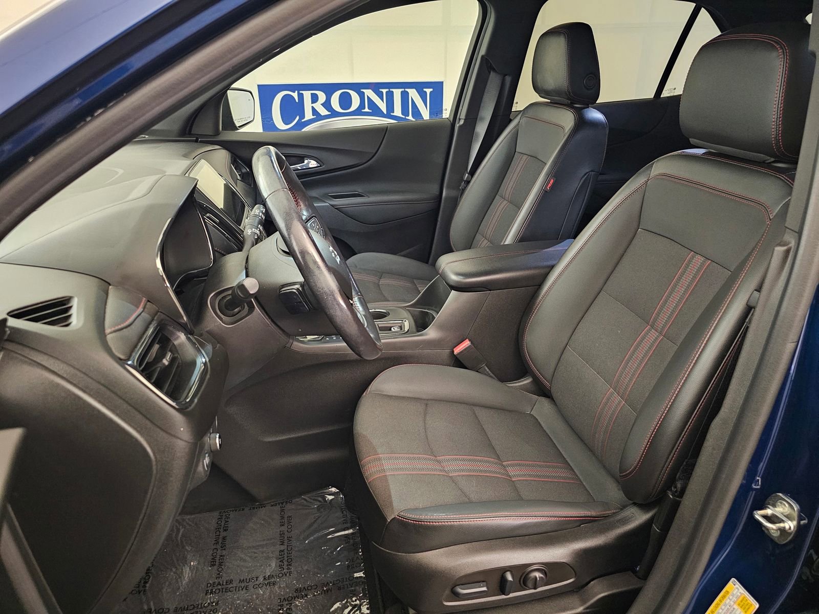 Used 2022 Chevrolet Equinox RS w/ Infotainment Package image 16