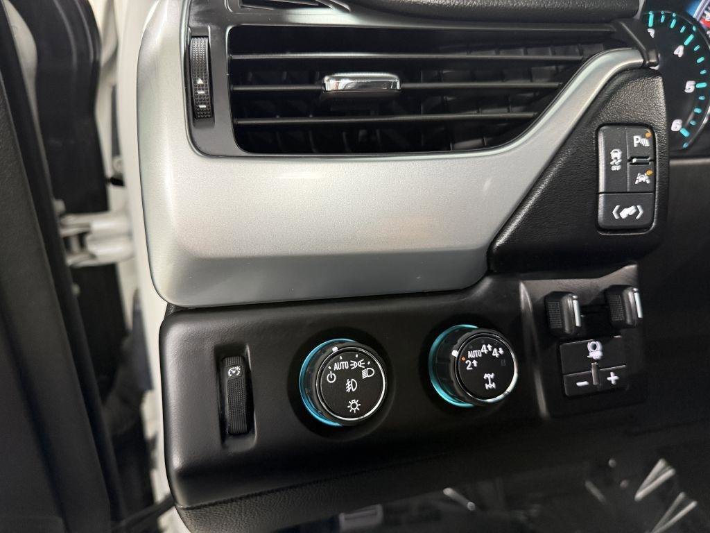 Used 2017 Chevrolet Suburban Premier image 14